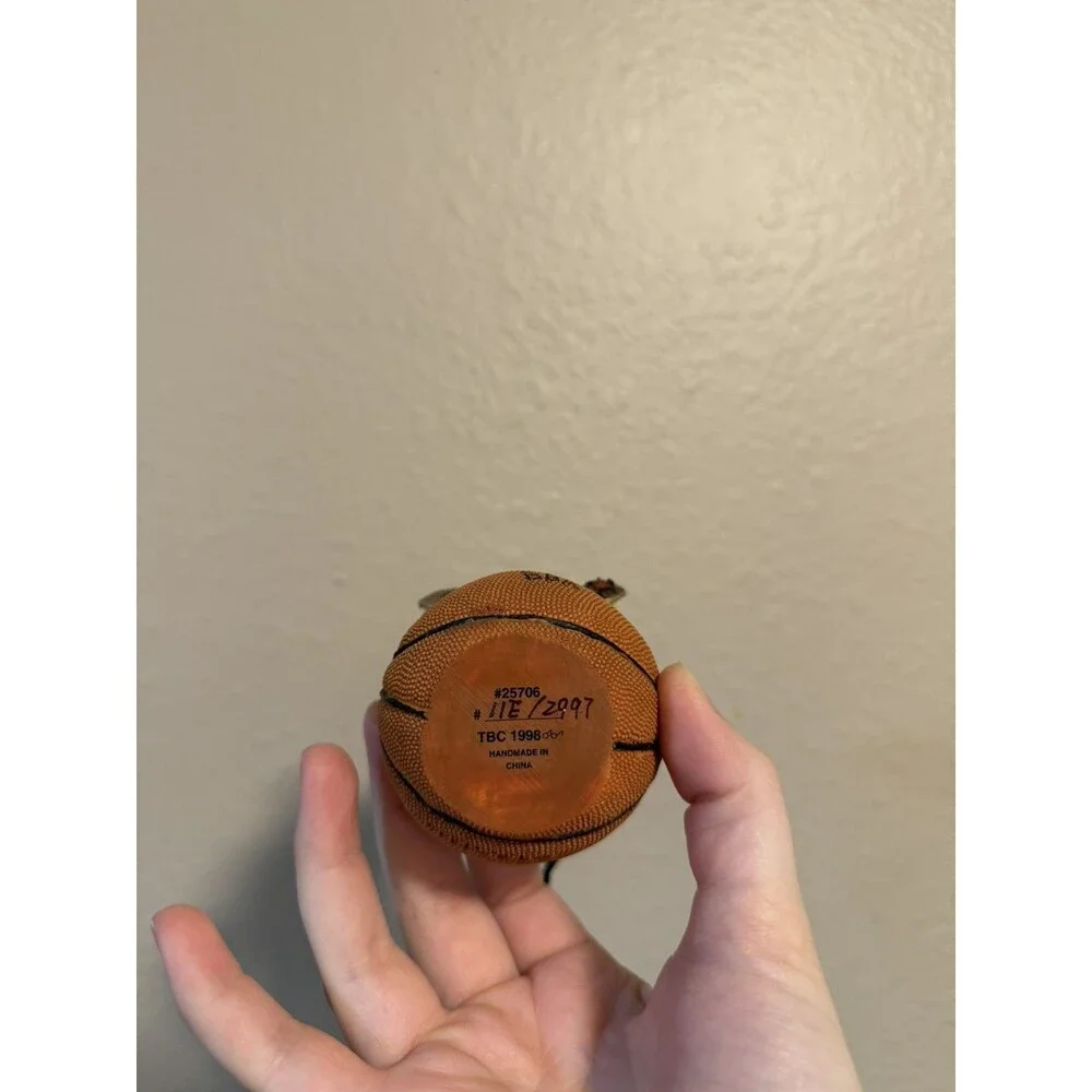 Boyds Bears Larry Nothin But Net 1998 Bear on Basketball Ornament
